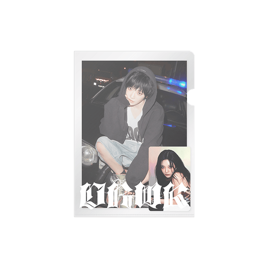 [PRE-ORDER] aespa Dirty Work MD POSTCARD + HOLOGRAM PHOTO CARD SET