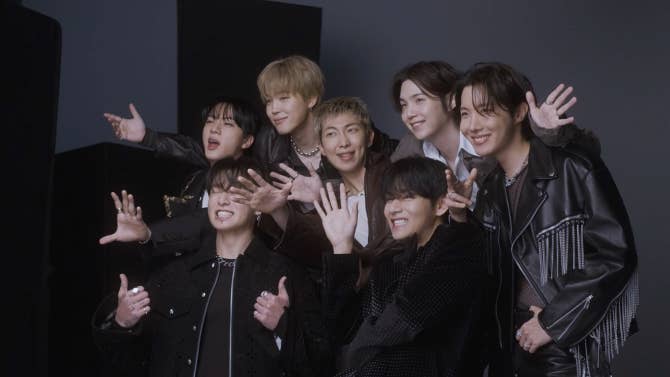 YOUR ONE STOP KPOP SHOP IN CANADA – Akira.ca