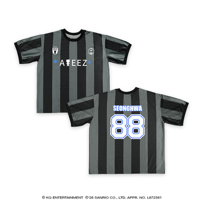 [PRE-ORDER] ATEEZ - ATEEZ X HELLO KITTY POP UP OFFICIAL MD T-SHIRT