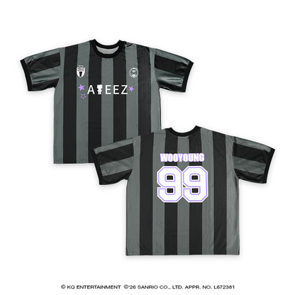 [PRE-ORDER] ATEEZ - ATEEZ X HELLO KITTY POP UP OFFICIAL MD T-SHIRT