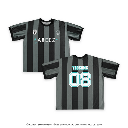 [PRE-ORDER] ATEEZ - ATEEZ X HELLO KITTY POP UP OFFICIAL MD T-SHIRT