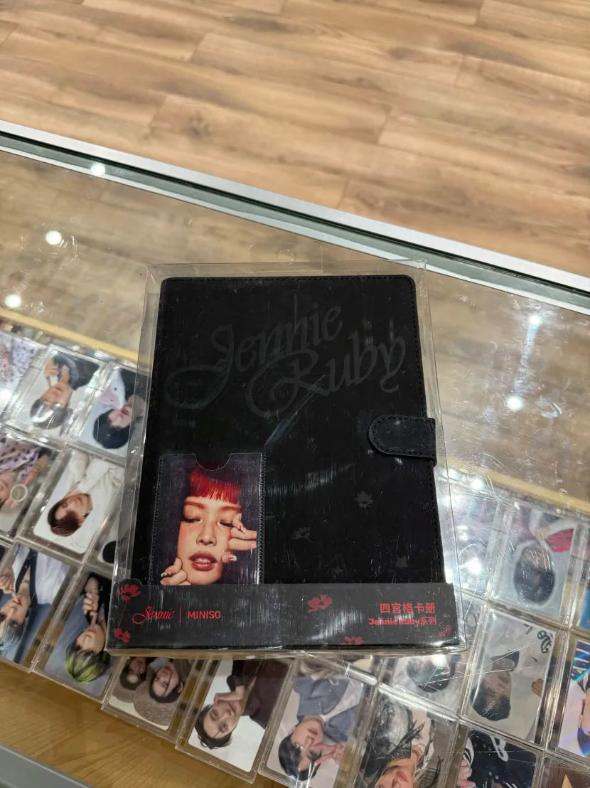 JENNIE X MINISO PHOTOCARD BINDER Akira ca JENNIE X MINISO PHOTOCARD BINDER Akira ca
