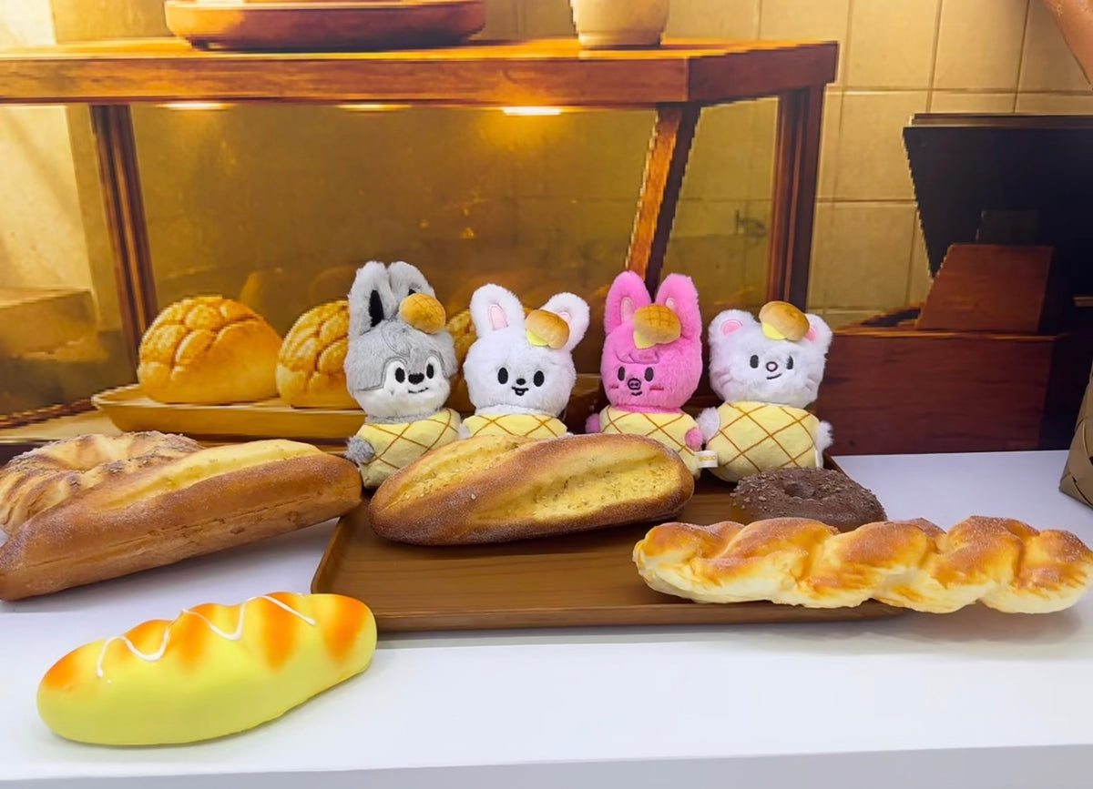 SKZOO EVERYWHERE IN THE WOLRD PINEAPPLE BUN (SHENZHEN CHINA EXCLUSIVE)