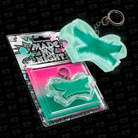 [PRE-ORDER] LE SSERAFIM - 2ND SINGLE ALBUM [MADE MY NIGHT] GLOW CLICKER KEYCHAIN (2 VERSIONS)