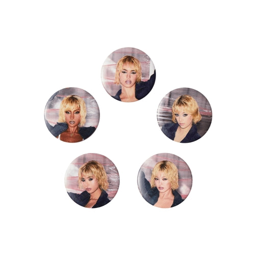 [PRE-ORDER] Random Photo Pin Badge KATSEYE WILD POP-UP in Seoul MD