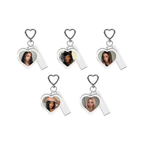 [PRE-ORDER] Random Selfie Acrylic Keyring KATSEYE WILD POP-UP in Seoul MD
